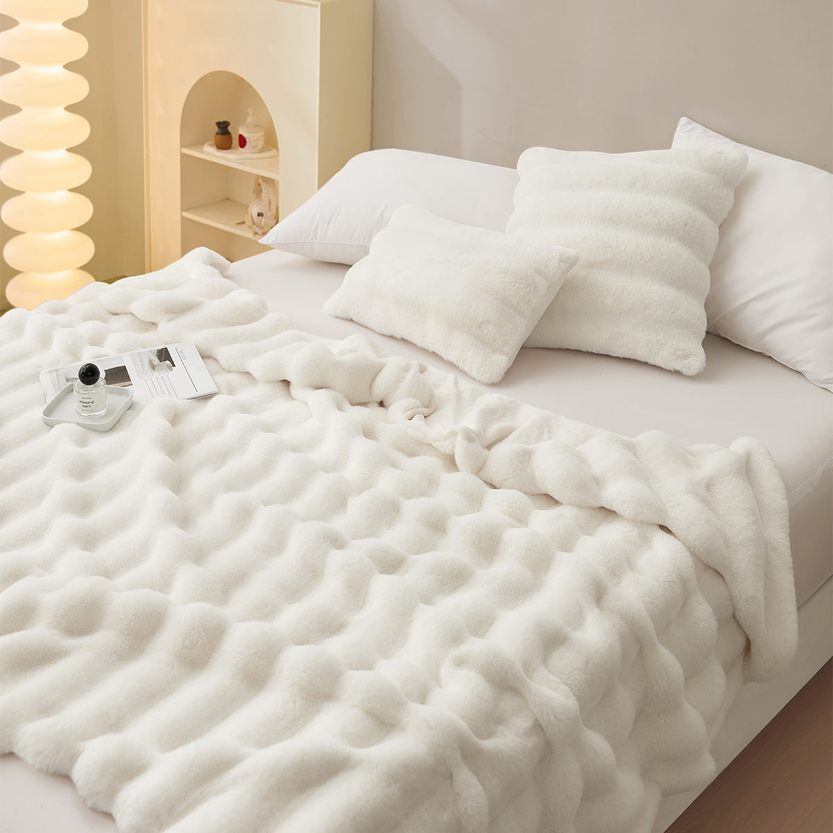 Double-Sided Anti-Static Faux Fur Cushion Blanket