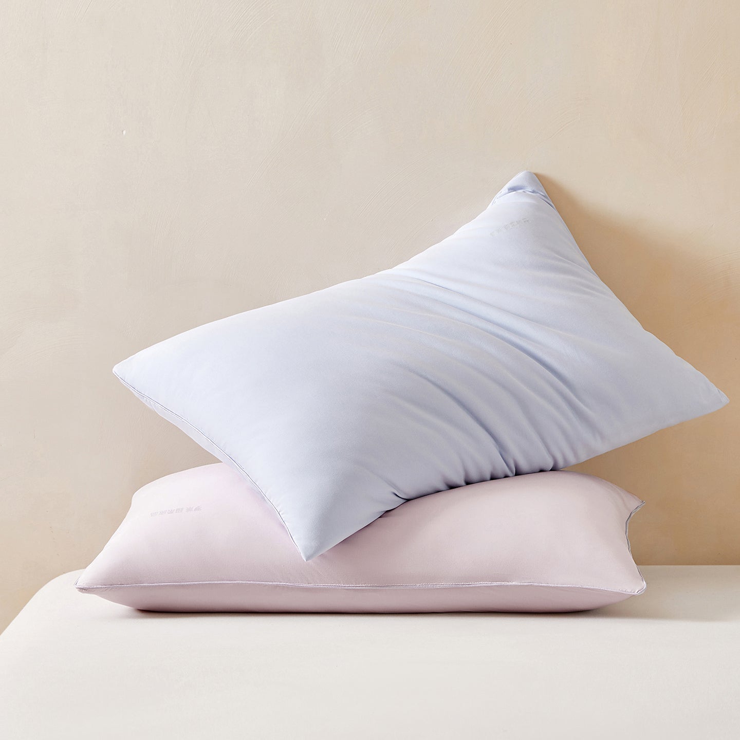 DeepSleep Mulberry Silk-Filled Comfort Pillow - Soft