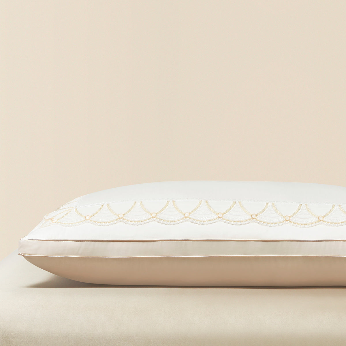 Natural Silk Layered Support Pillow