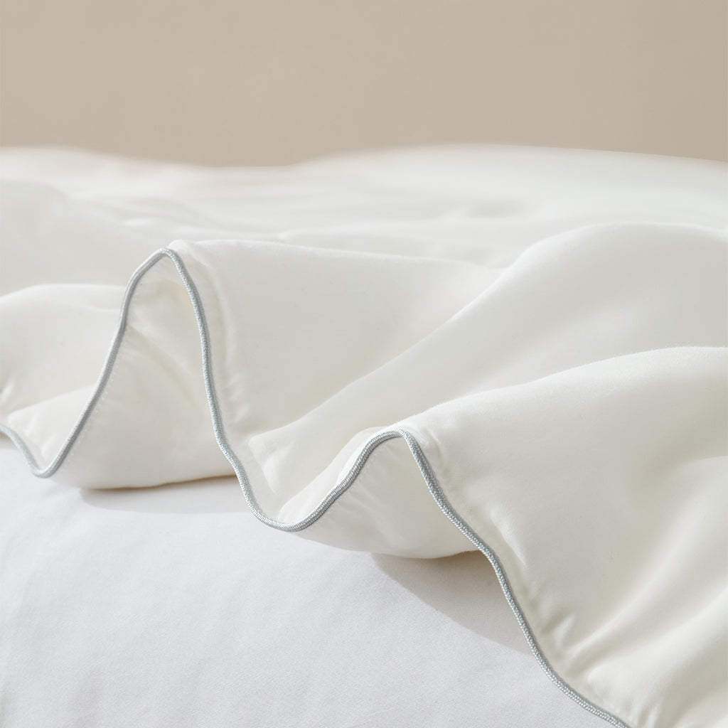 Landscape Embroidered Silk-Filled All-Season Duvet